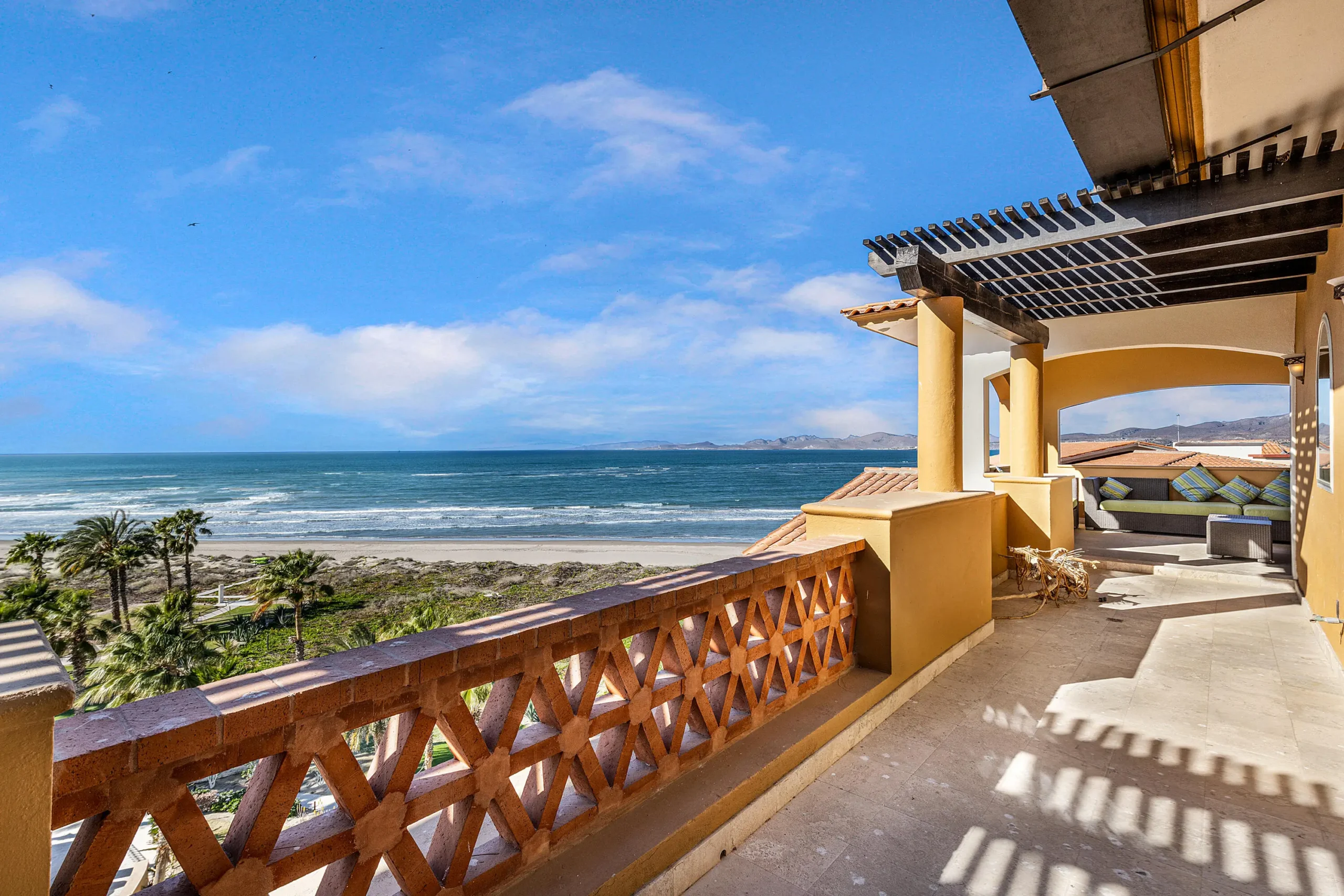 Custom Luxury Homes in LaPaz