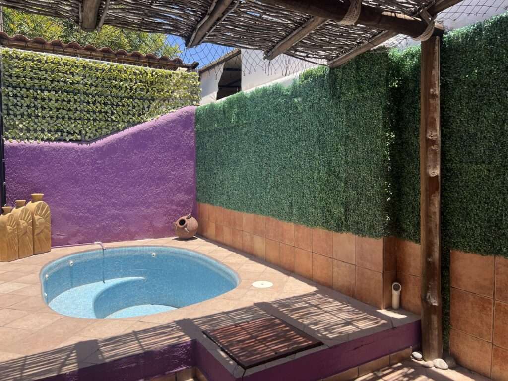 La Paz Bellavista PROPERTY LAYOUT:Ground Floor: Open-concept living/dining room, equipped kitchen, 2 full bathrooms, service patio, and laundry area. Features 2 bedrooms (one primary, one secondary with closets). Outdoor terrace with jacuzzi and pergola.Upper Floor: Master suite with private bathroom and large walk-in closet, plus a versatile 4th bedroom ideal for a home office.EQUIPMENT & SECURITY:5 A/C minisplits and 13 ceiling fans.Covered garage with electric gate.10,000L cistern, 1,100L water tank, and pressure system.Window screens, security bars, and fully fenced.Turnkey ready with recent maintenance! Contact us today to book a – 620 Las Cuevas, La Paz, BS