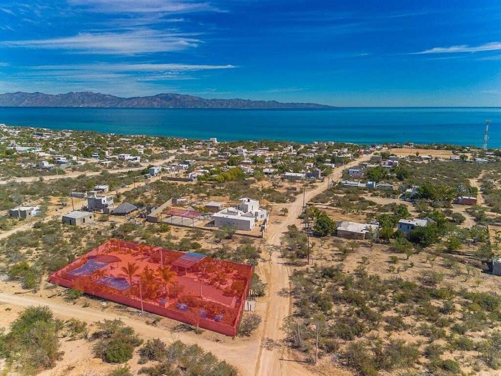 La Paz El Sargento Live in total connection with nature, just minutes from the sea.From the master bedroom, you can enjoy a direct – LEONOR MEZA, La Paz, BS