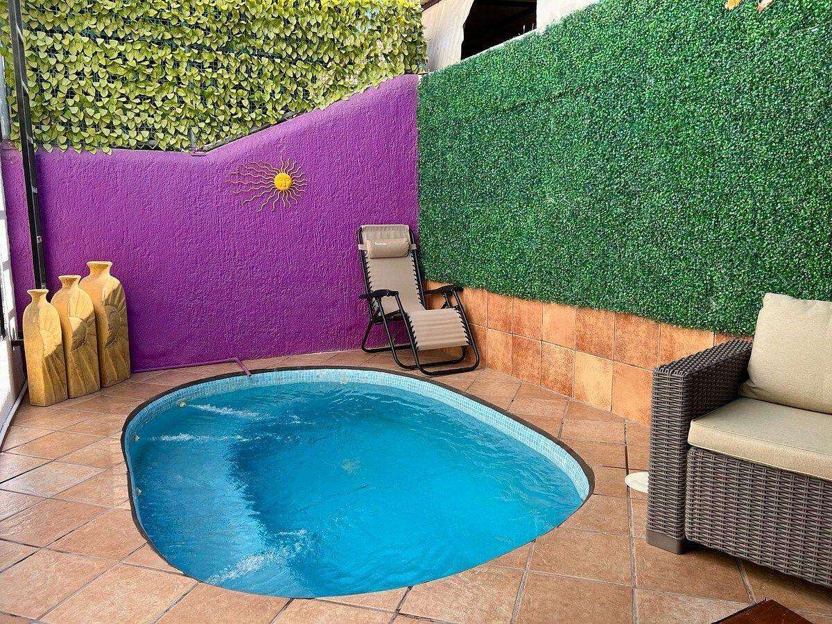 La Paz General Two-story home for sale in La Paz, located in the residential community of Paraíso del Sol with convenient access to schools, services, and main roads. The home features living and dining areas, a full kitchen, a guest half bath, and backyard access on the ground floor. Upstairs are 3 bedrooms and 1 full bathroom. It also offers front parking and a backyard with potential for a social or recreational area. Sold unfurnished, without appliances or decorative items shown in the for sale