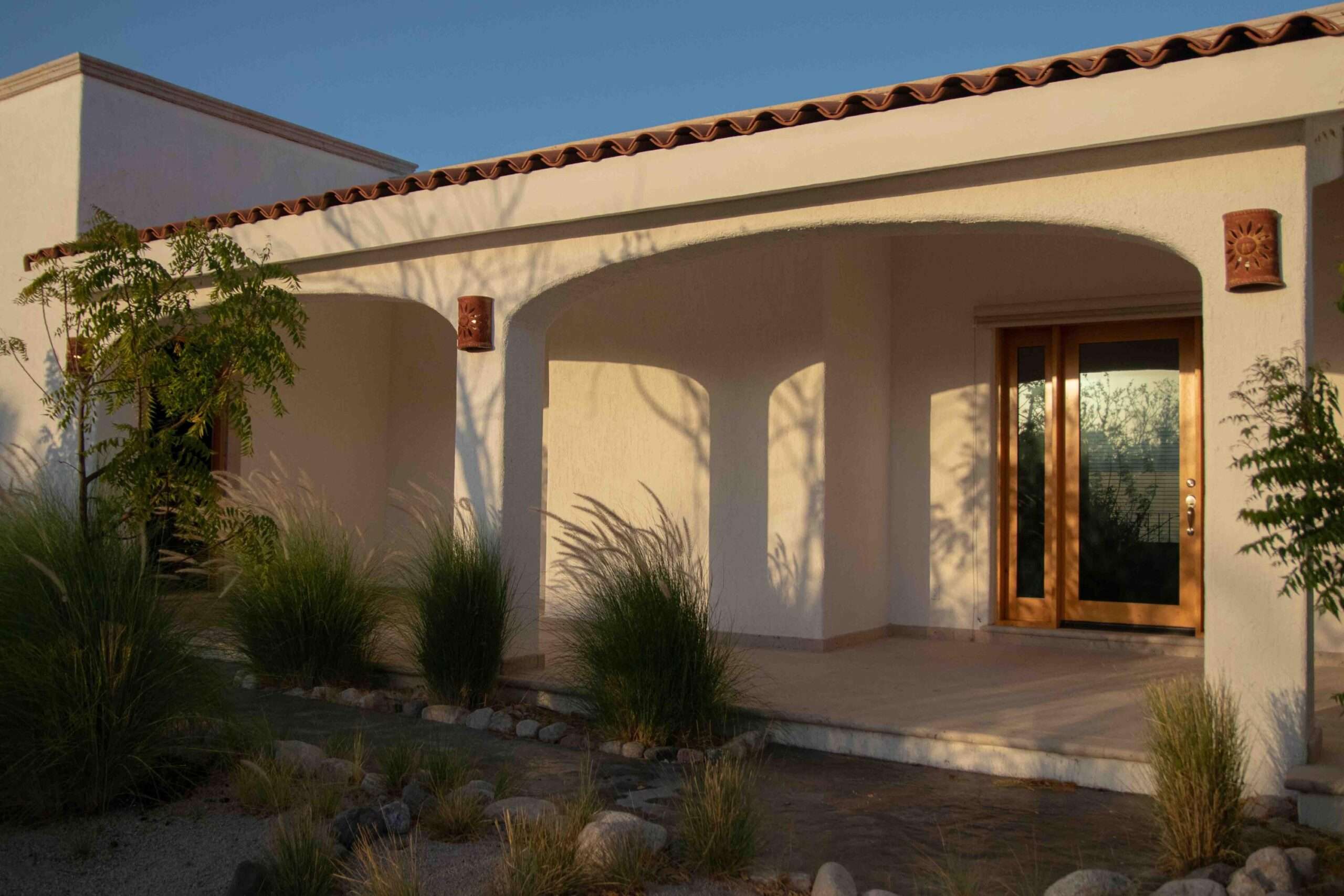 La Paz Haciendas Palo Verde This spacious 2-bedroom luxury home with casita is located in a quiet gated community with bay and desert – 108 Vista Mar, La Paz, BS