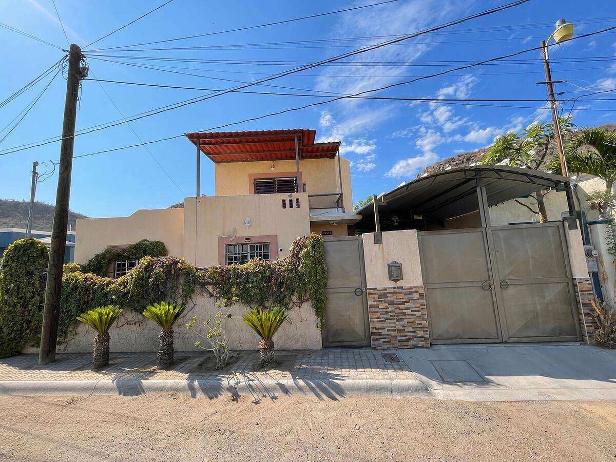 La Paz General Located in a private gated community just 10 minutes from the Malecón, this home offers tranquility, functionality, and a prime location near schools, shopping centers, hospitals, and major roads. It features a covered two-car garage with an electric gate. The ground floor includes a living room, dining area, kitchen, two bedrooms, one full bathroom, and a backyard with a BBQ area and laundry space. Upstairs, you'll find one bedroom, a full bathroom, and a terrace ready to be customized into the perfect outdoor living and entertaining area. The property has an existing lien and is eligible for bank financing, Infonavit, and Cofinavit loans.The price must be paid in mexican pesos by the amount of – 574 Calle 12, La Paz, BS